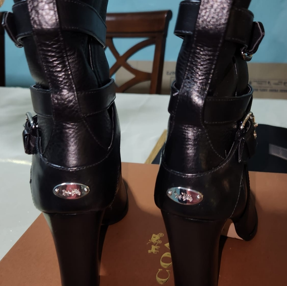 Boots - Picture 1 of 3